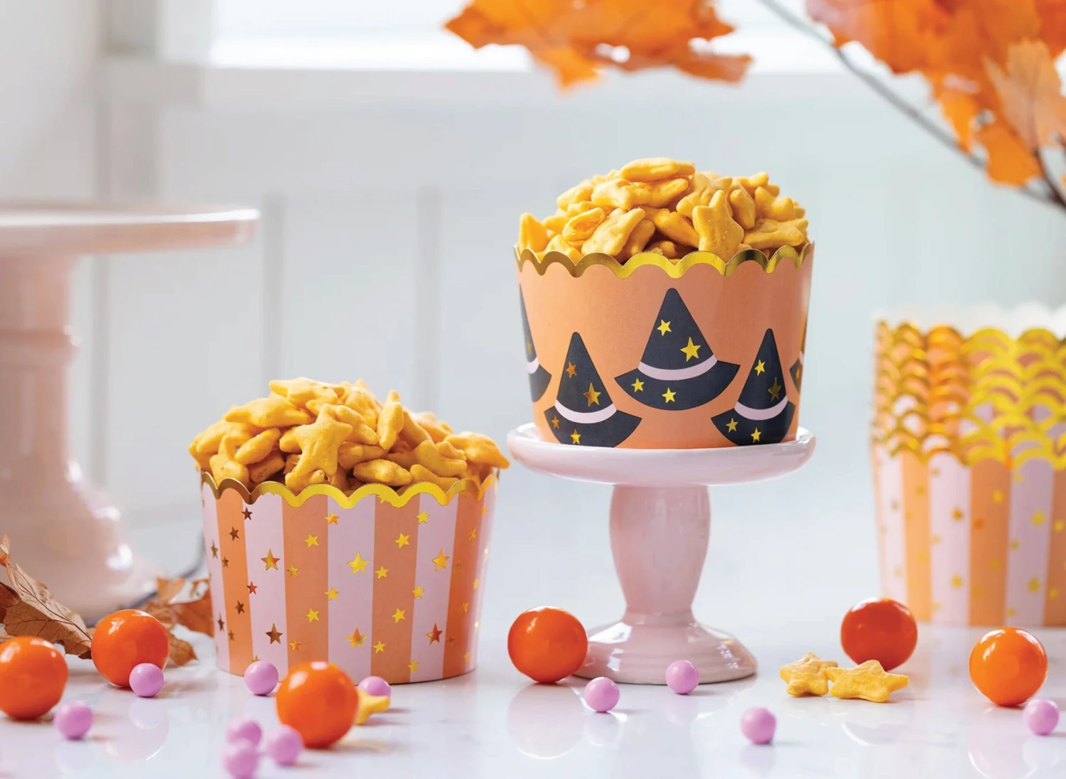 Jumbo Witch Hats & Striped Halloween Food Cups 40ct - Image 2