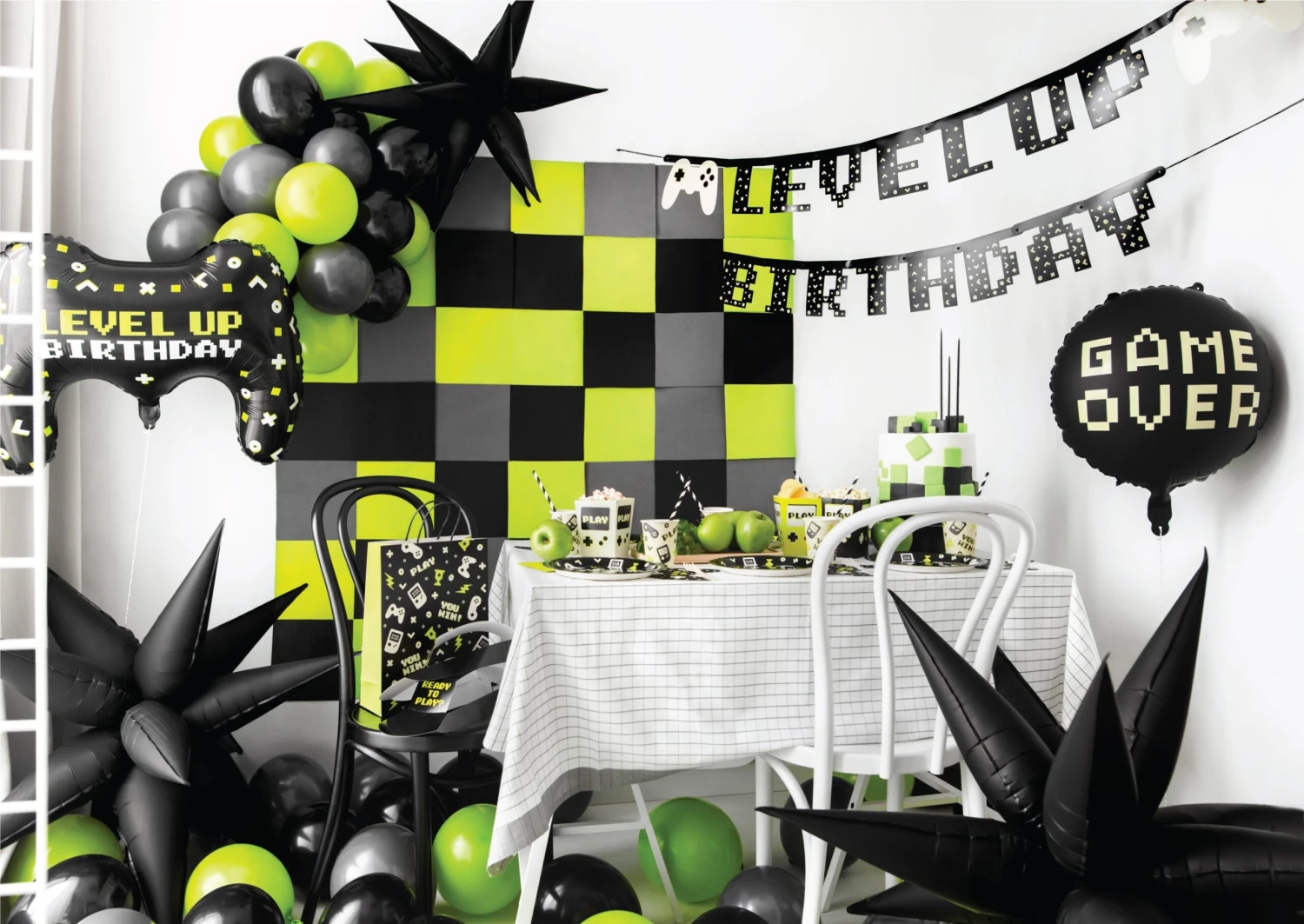 Level Up Birthday Banner 8ft - Image 3